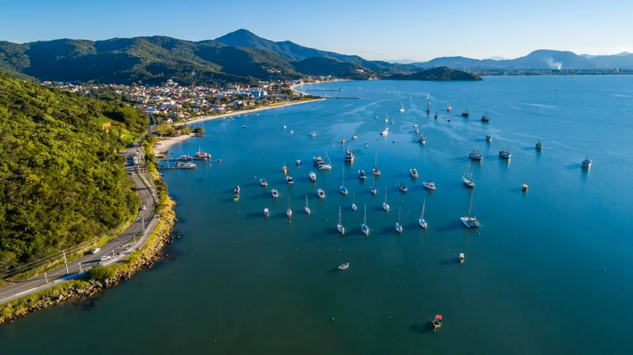 Praia do Baixio em Porto Belo